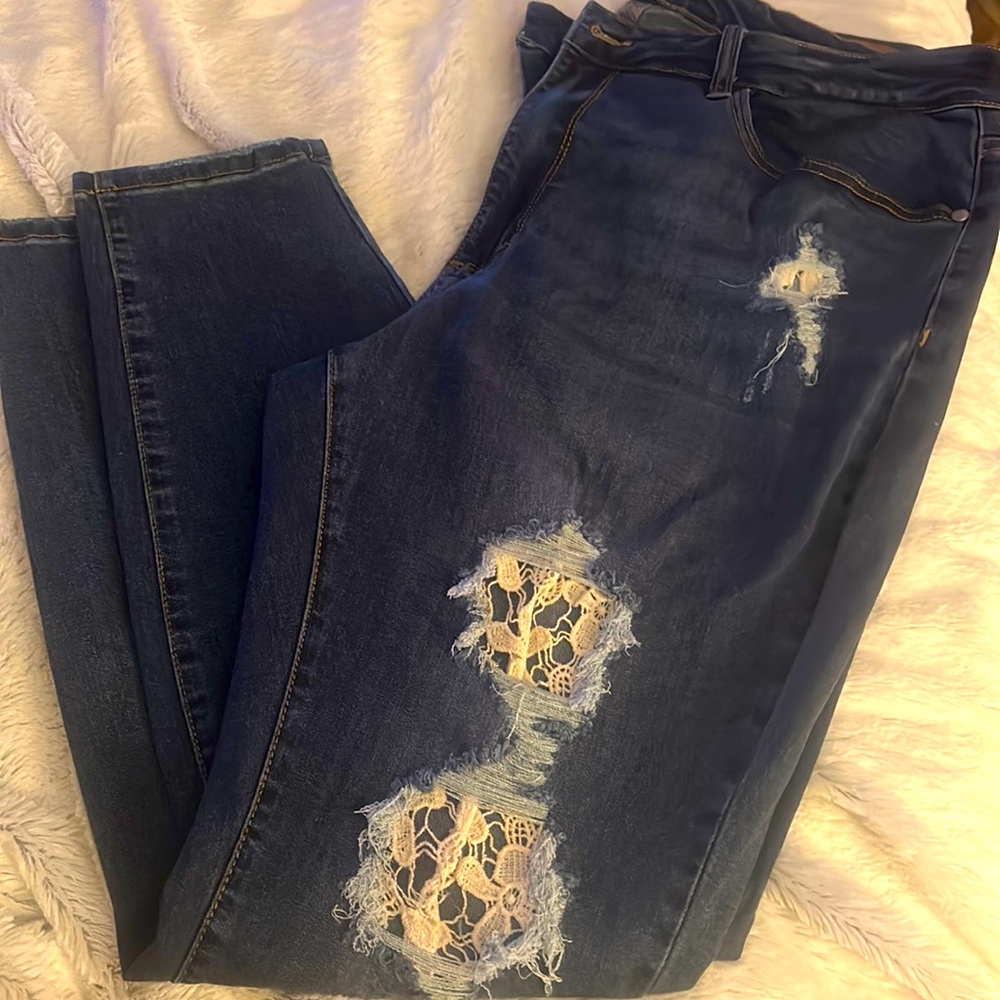 Judy Blue skinny fit flower distressed jeans